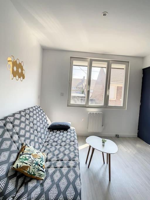 Cosy T2 Wifi Parking Proche Gare Centre Ville Σεν-Κεντέν Εξωτερικό φωτογραφία